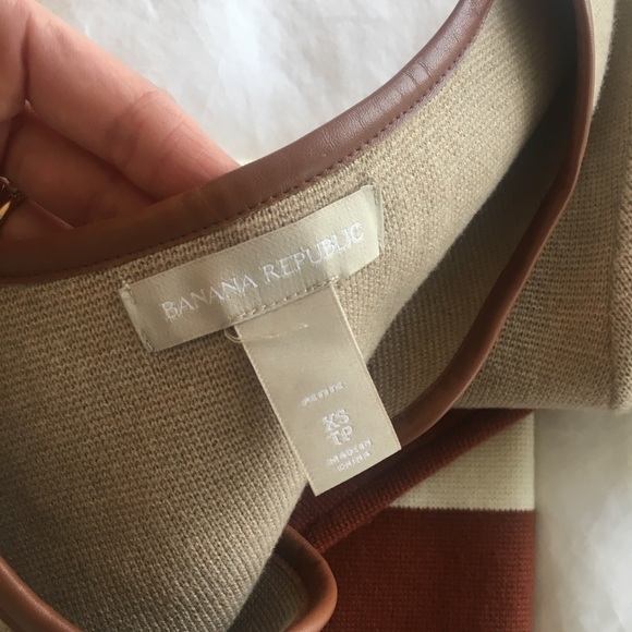 Banana Republic Color block knit - Picture 2 of 3